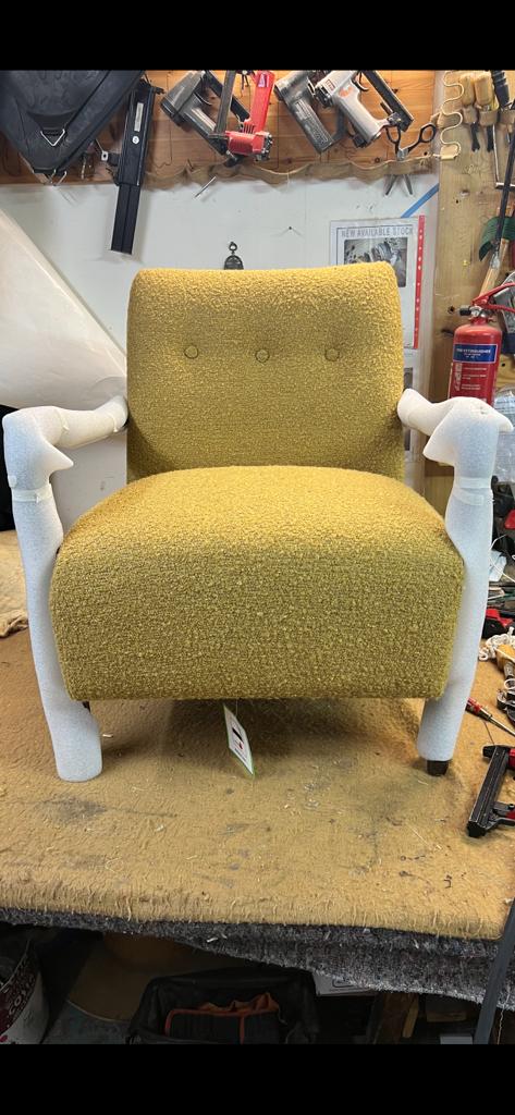 Chair Yellow-White